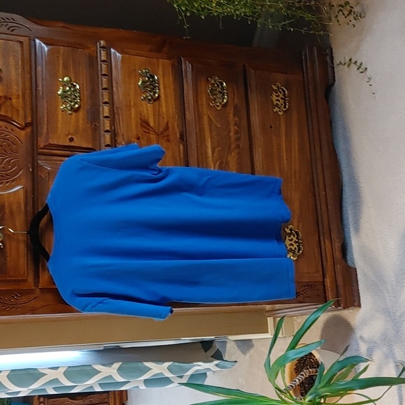 🌸Host Pick🌸MEN'S DETROIT PISTONS T-SHIRT - Picture 5 of 6